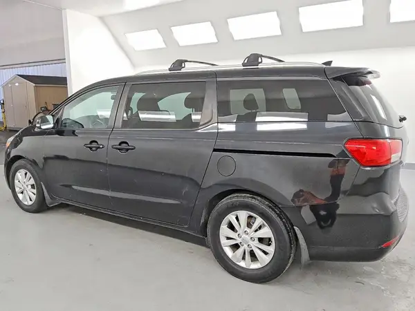 KNDMB5C18G6182258 2016 KIA SEDONA - Image 2