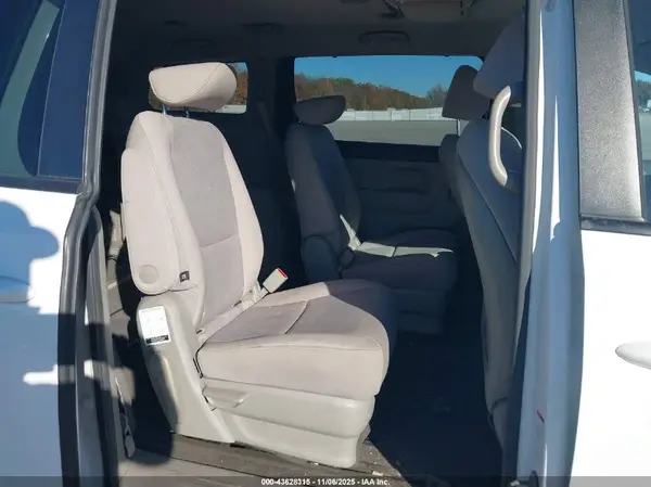 KNDMB5C18G6188321 2016 KIA SEDONA - Image 8