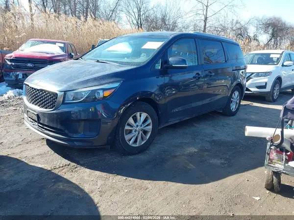 KNDMB5C18G6191476 2016 KIA SEDONA - Image 2