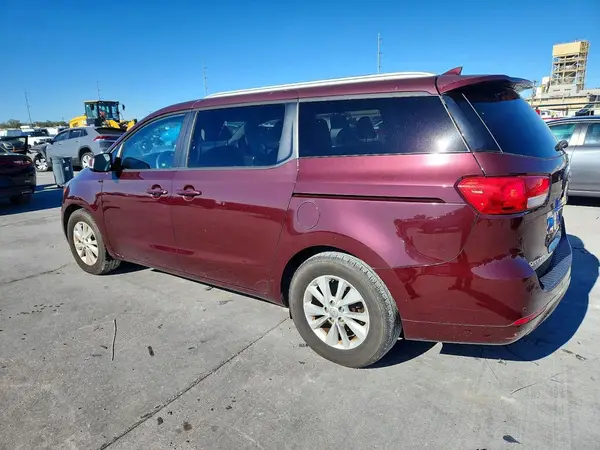 KNDMB5C18G6197651 2016 KIA SEDONA - Image 2