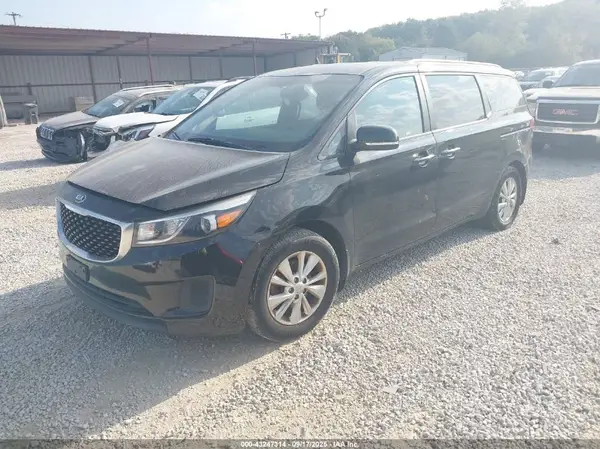 KNDMB5C18G6201195 2016 KIA SEDONA - Image 2