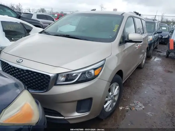 KNDMB5C18G6204100 2016 KIA SEDONA - Image 2