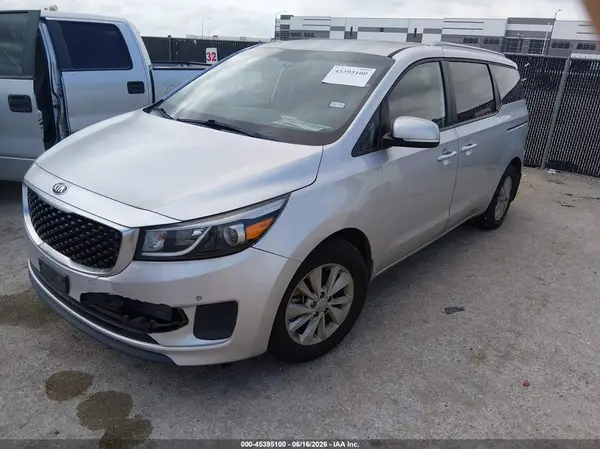 KNDMB5C18G6212407 2016 KIA SEDONA - Image 2