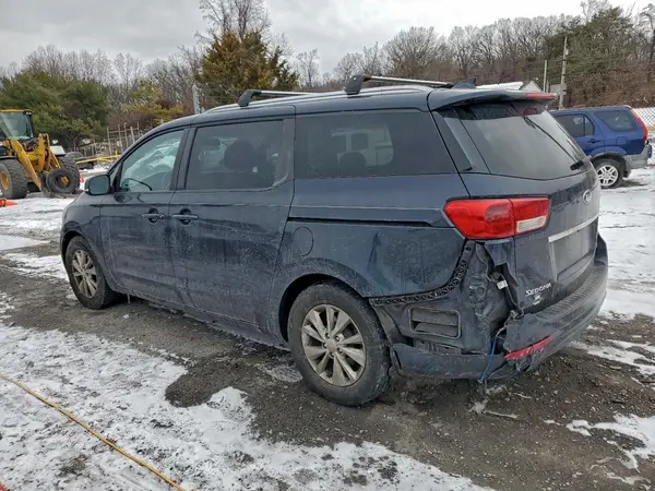 KNDMB5C18G6215324 2016 KIA SEDONA - Image 2