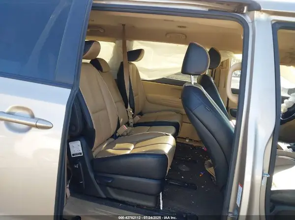 KNDMB5C18G6216327 2016 KIA SEDONA - Image 8