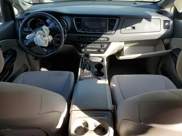 KNDMB5C18H6219133 2017 KIA SEDONA - Image 8
