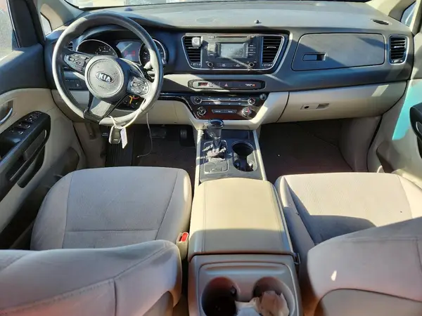 KNDMB5C18H6225420 2017 KIA SEDONA - Image 8