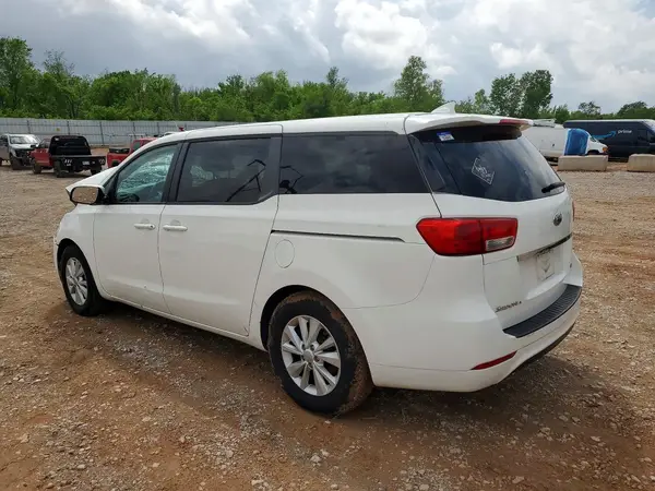 KNDMB5C18H6225546 2017 KIA SEDONA - Image 2