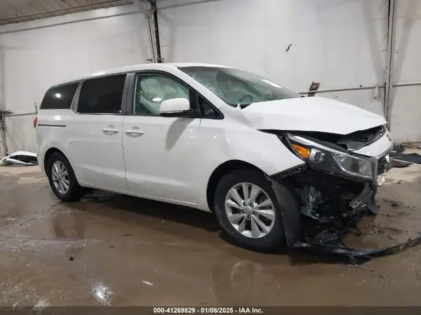 KNDMB5C18H6226664 2017 KIA SEDONA - Image 1