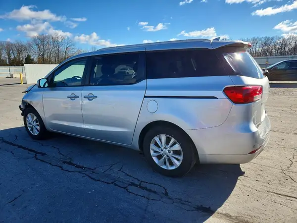 KNDMB5C18H6229483 2017 KIA SEDONA - Image 2