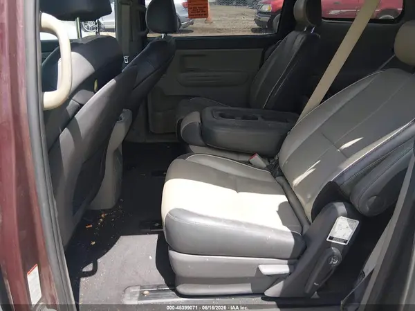 KNDMB5C18H6239155 2017 KIA SEDONA - Image 8
