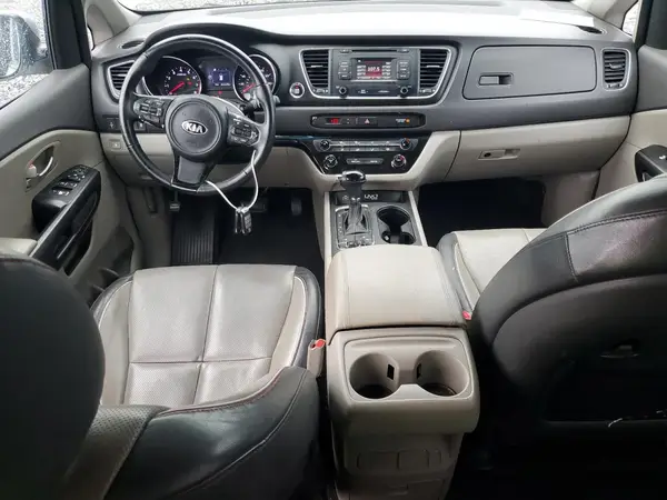 KNDMB5C18H6242430 2017 KIA SEDONA - Image 8
