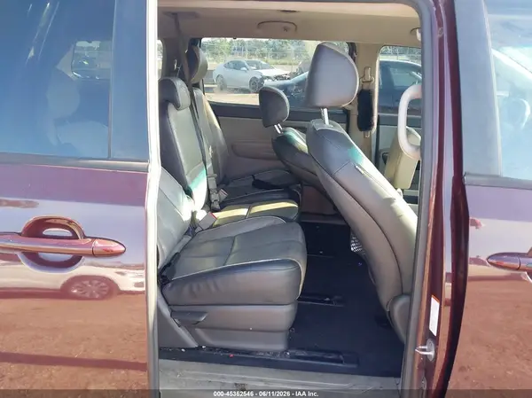 KNDMB5C18H6246686 2017 KIA SEDONA - Image 8