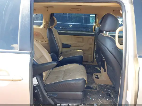 KNDMB5C18H6247031 2017 KIA SEDONA - Image 8
