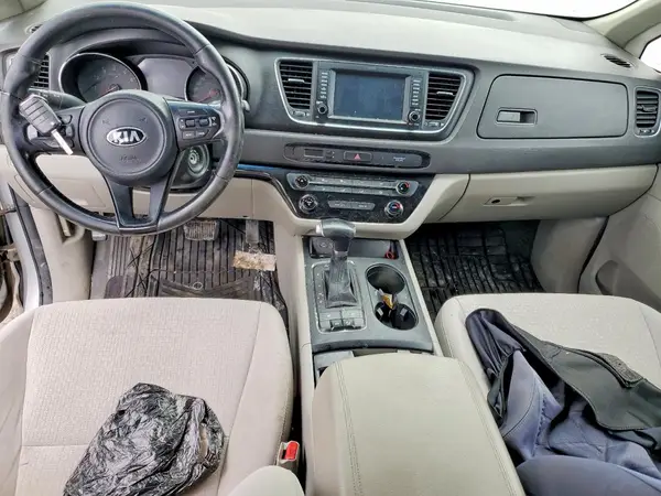 KNDMB5C18H6249667 2017 KIA SEDONA - Image 8