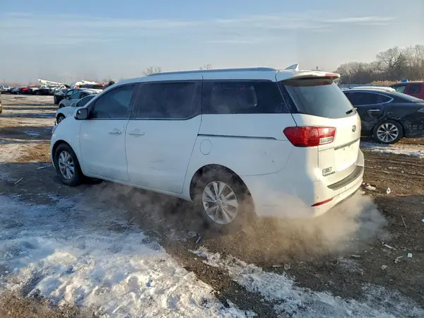 KNDMB5C18H6250155 2017 KIA SEDONA - Image 2