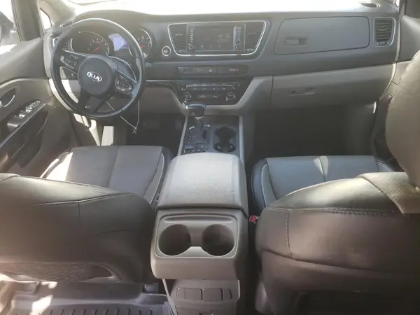 KNDMB5C18H6250172 2017 KIA SEDONA - Image 8