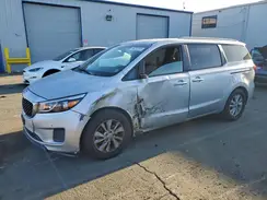 KNDMB5C18H6252729 2017 KIA SEDONA