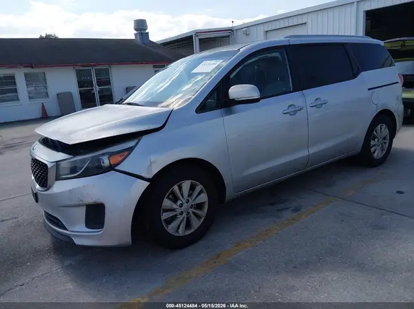 KNDMB5C18H6254237 2017 KIA SEDONA - Image 2