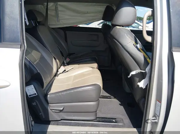 KNDMB5C18H6254237 2017 KIA SEDONA - Image 8