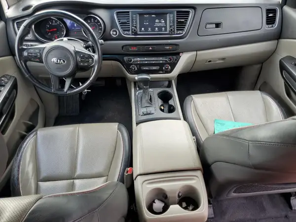 KNDMB5C18H6267473 2017 KIA SEDONA - Image 8