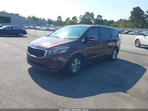 KNDMB5C18H6278912 2017 KIA SEDONA - Image 2