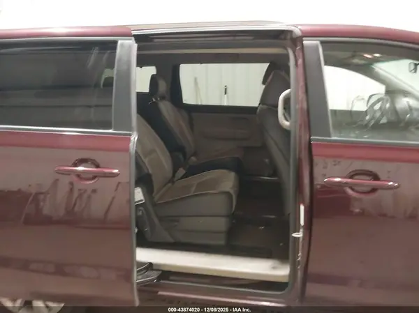 KNDMB5C18H6284404 2017 KIA SEDONA - Image 8