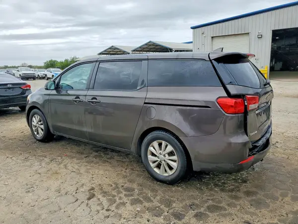 KNDMB5C18H6293829 2017 KIA SEDONA - Image 2