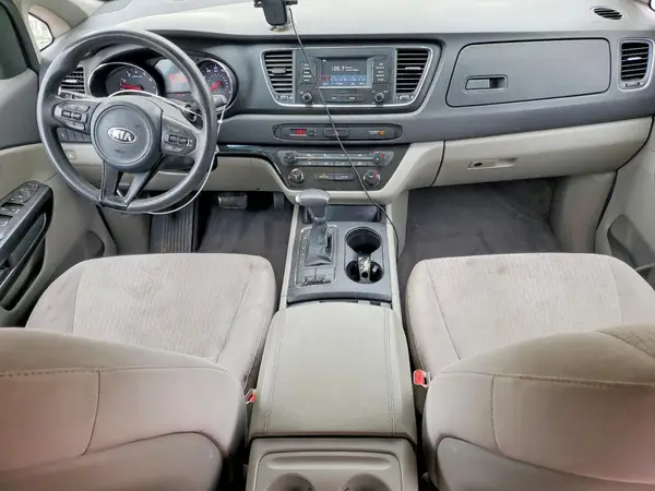 KNDMB5C18H6293829 2017 KIA SEDONA - Image 8