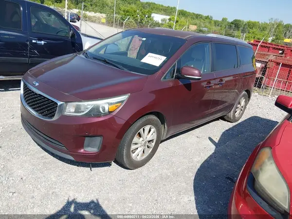 KNDMB5C18H6305509 2017 KIA SEDONA - Image 2