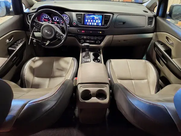 KNDMB5C18H6308877 2017 KIA SEDONA - Image 8