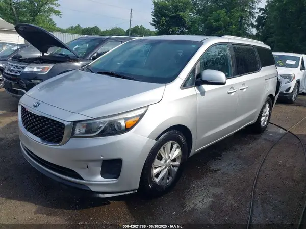 KNDMB5C18H6309480 2017 KIA SEDONA - Image 2