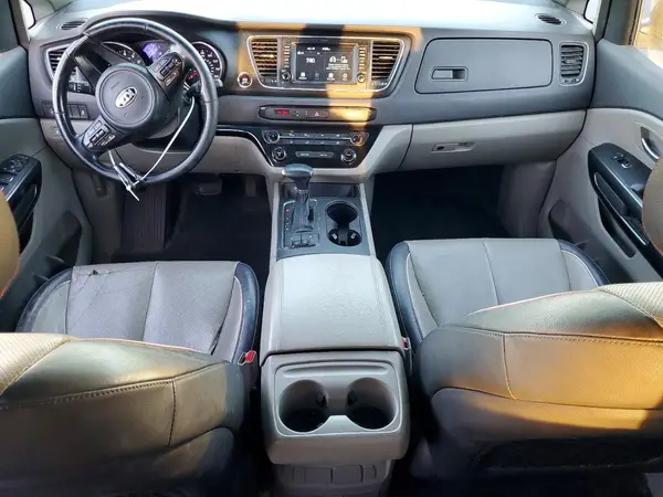KNDMB5C18H6313092 2017 KIA SEDONA - Image 8
