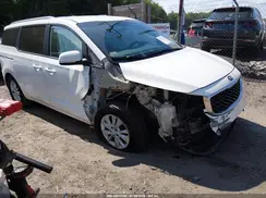 KNDMB5C18H6313447 2017 KIA SEDONA