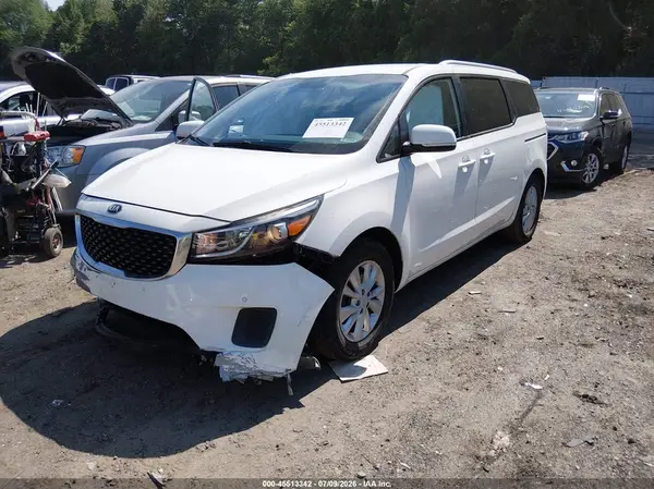 KNDMB5C18H6313447 2017 KIA SEDONA - Image 2