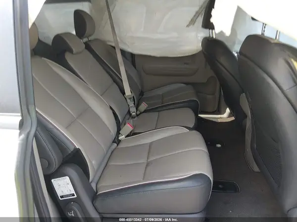 KNDMB5C18H6313447 2017 KIA SEDONA - Image 8