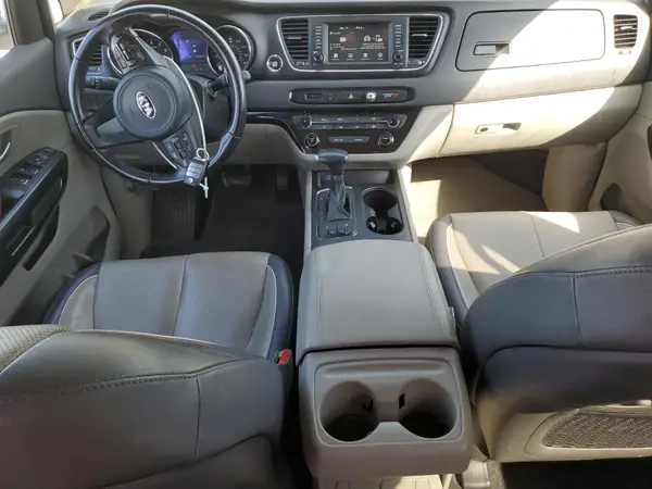 KNDMB5C18H6315425 2017 KIA SEDONA - Image 8