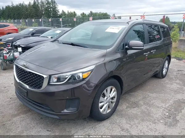 KNDMB5C18H6318454 2017 KIA SEDONA - Image 2