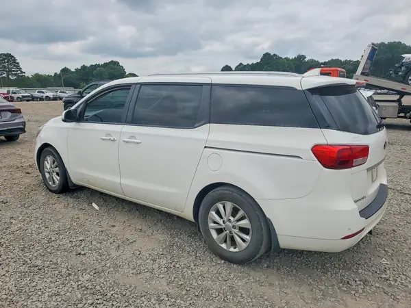 KNDMB5C18H6323007 2017 KIA SEDONA - Image 2