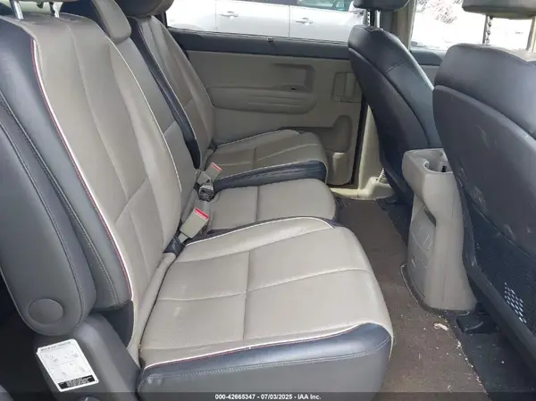 KNDMB5C18H6325596 2017 KIA SEDONA - Image 8