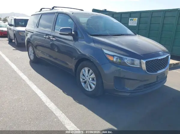 KNDMB5C18H6328434 2017 KIA SEDONA - Image 1