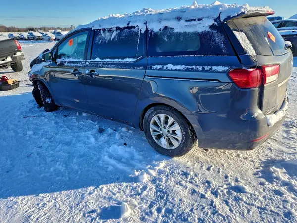 KNDMB5C18H6332807 2017 KIA SEDONA - Image 2