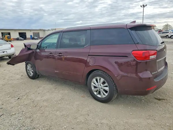 KNDMB5C18H6333388 2017 KIA SEDONA - Image 2