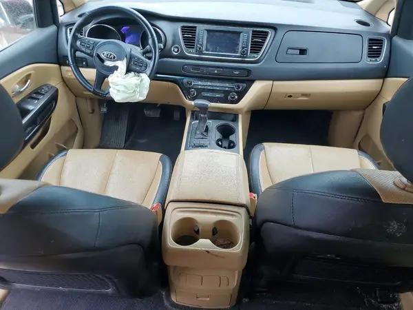 KNDMB5C18H6333388 2017 KIA SEDONA - Image 8