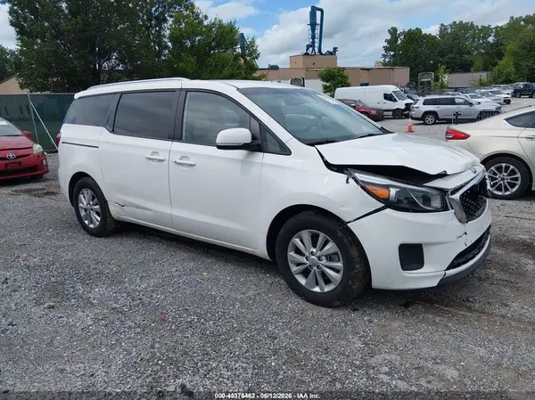 KNDMB5C18H6335710 2017 KIA SEDONA - Image 1