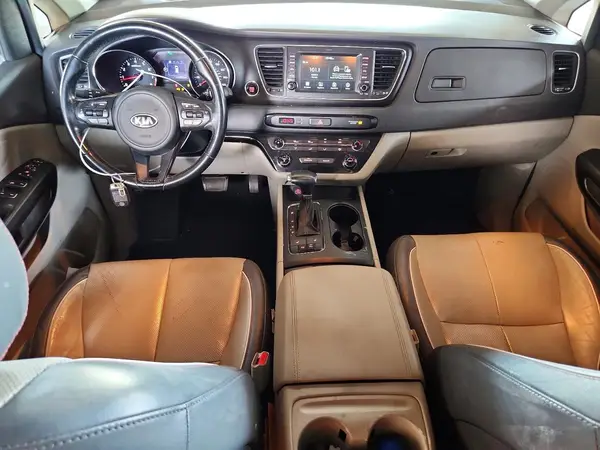 KNDMB5C18H6338350 2017 KIA SEDONA - Image 8