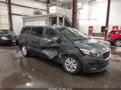 KNDMB5C18H6338560 2017 KIA SEDONA