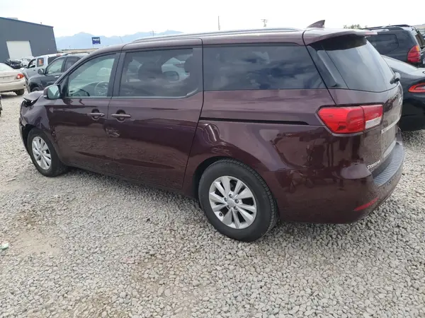 KNDMB5C18H6339515 2017 KIA SEDONA - Image 2