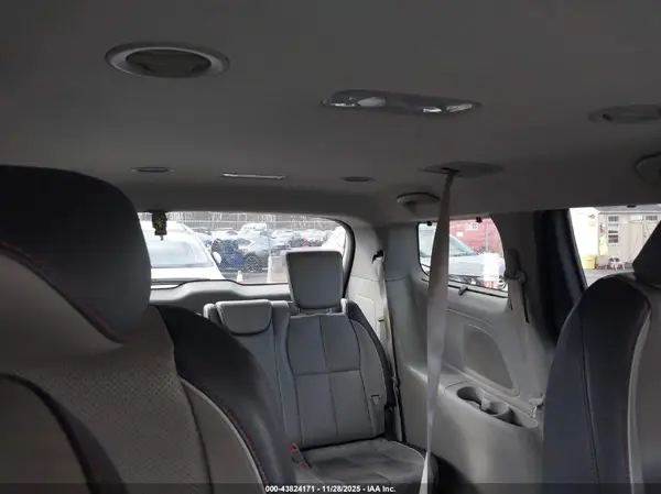 KNDMB5C18J6359981 2018 KIA SEDONA - Image 8