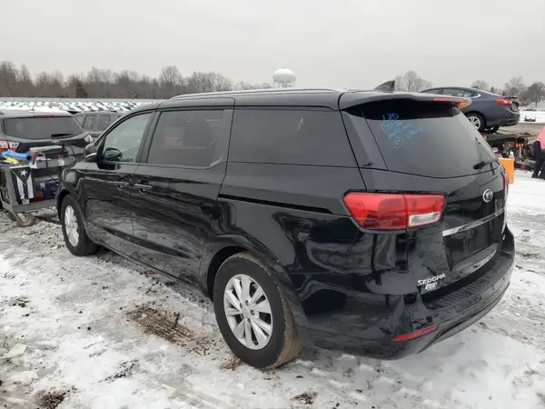 KNDMB5C18J6360516 2018 KIA SEDONA - Image 2